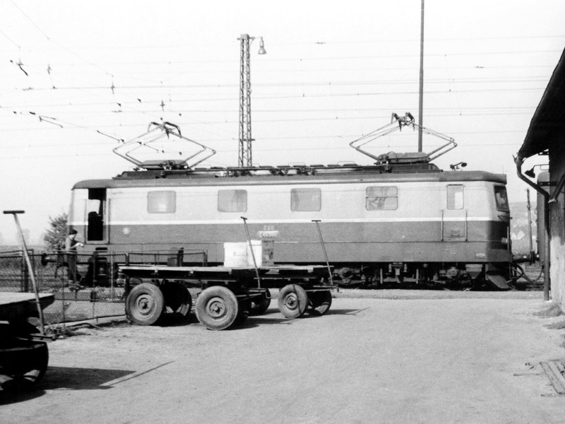 [800x600] E469001g.jpg