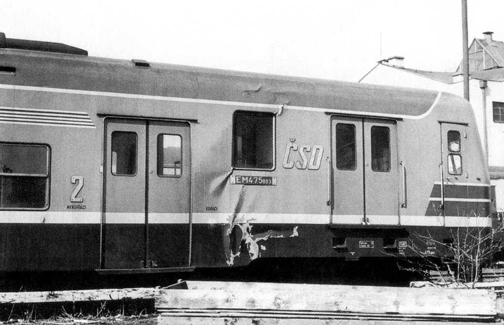 [1024x660] EM475003j.jpg