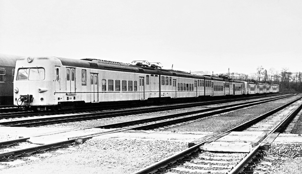 [1024x590] EM475003m.jpg