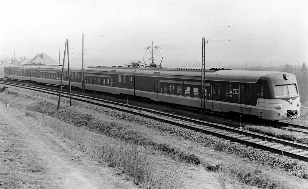 [1024x630] EM475004d.jpg