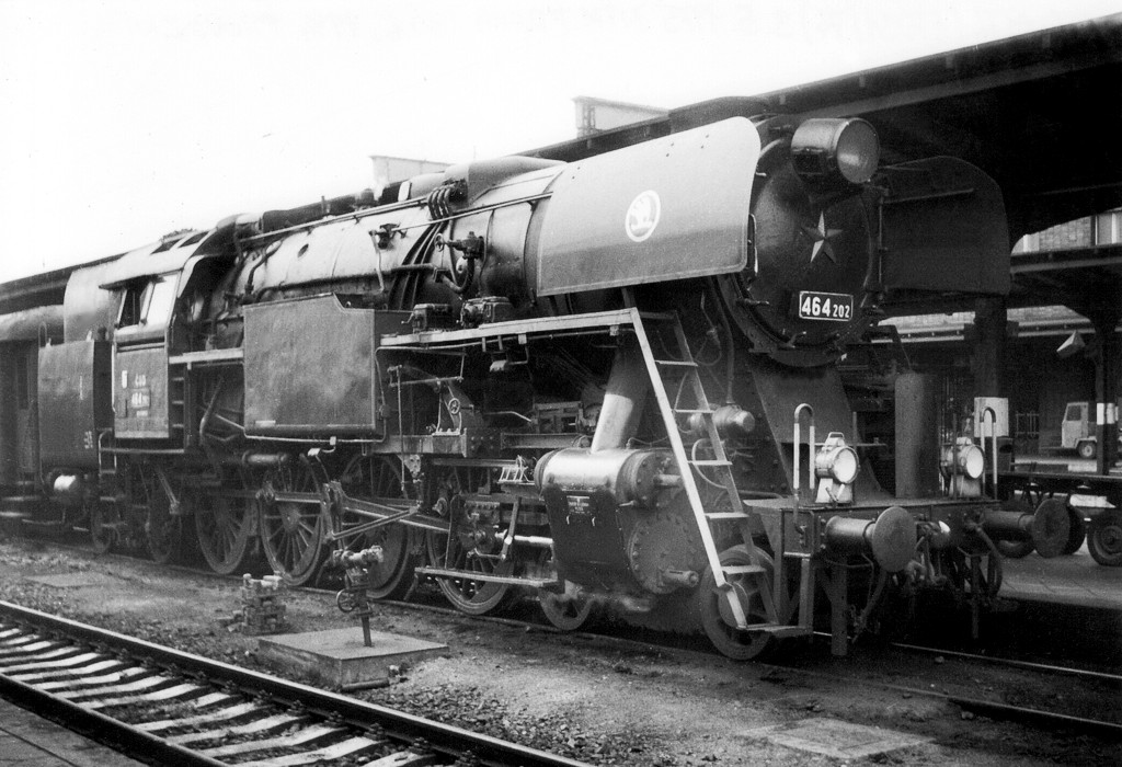 [1024x700] P464202t.jpg