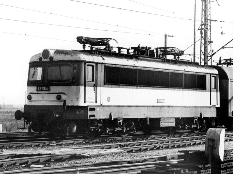 [800x600] S479101b.jpg