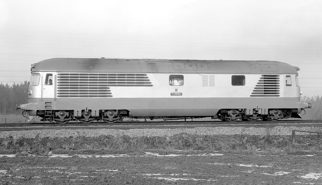 [1024x590] TL659001h.jpg